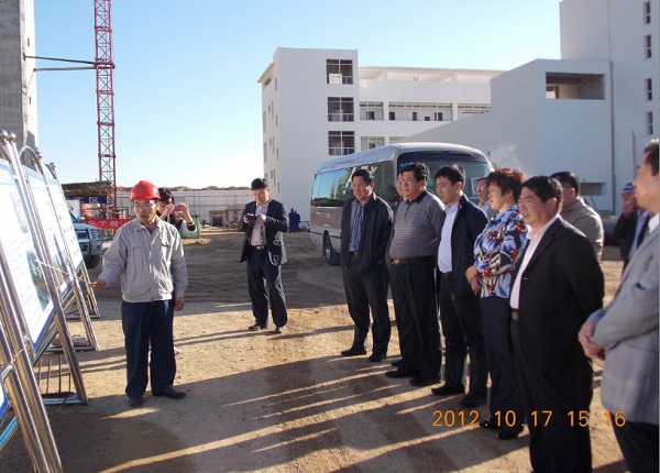 ��ɽ���˴��򵼵�����ɽ��Ŀ