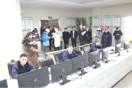 ��������ý�徺�౨��������Ŀ