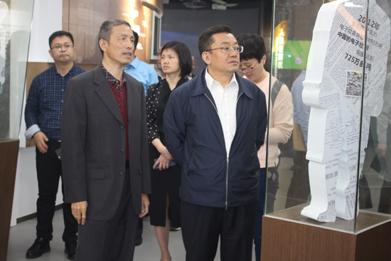 ���α������������������������ε��л�����Ŀ